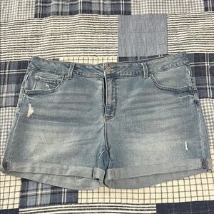 Time and Tru Mid Rise Light Blue Jean Shorts